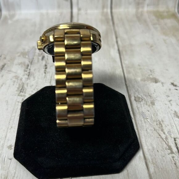 Michael Kors Mid-Size Runway MK5055 Wrist Watch Chronograph Gold NEEDS BATTERY - Picture 3 of 10